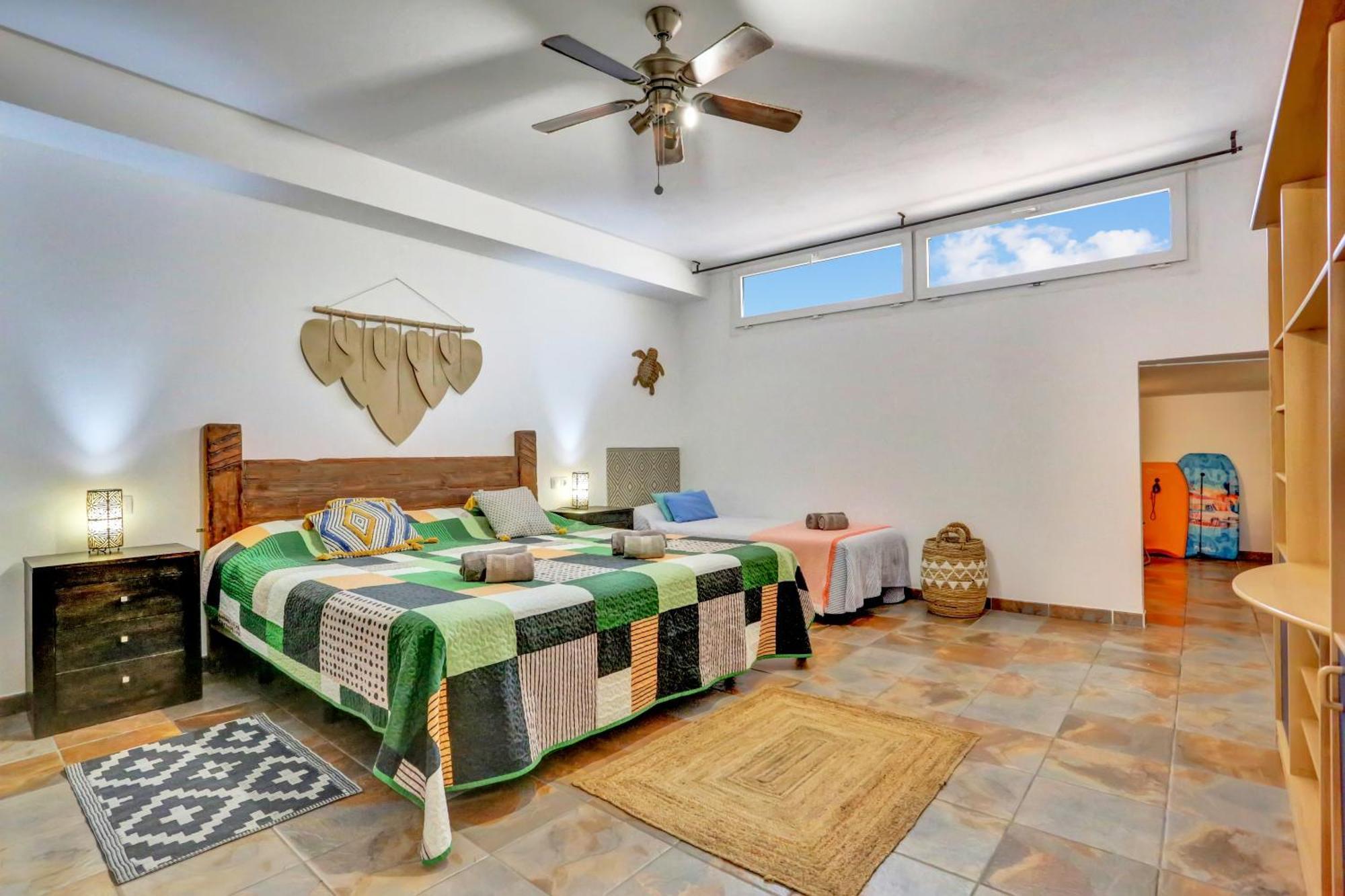 La Concha With Pool For Kids! Apartment